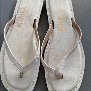 Kino White Flip Flops- new